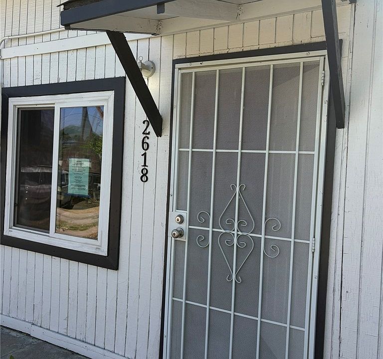 1st image of 2618 4th St