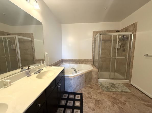 22968 Newcut Rd , Clarksburg, MD 20871 – 3-bedroom rental in Clarksburg