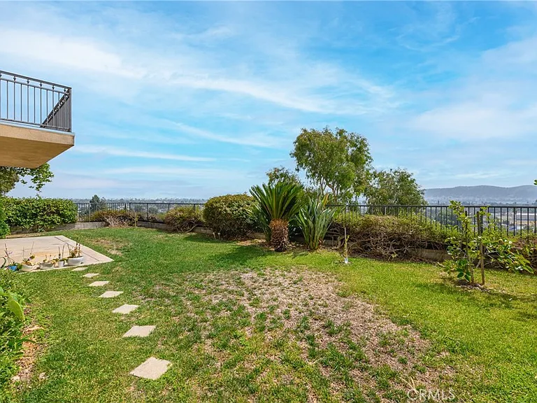 1688 Crest View Pl — Photo 45