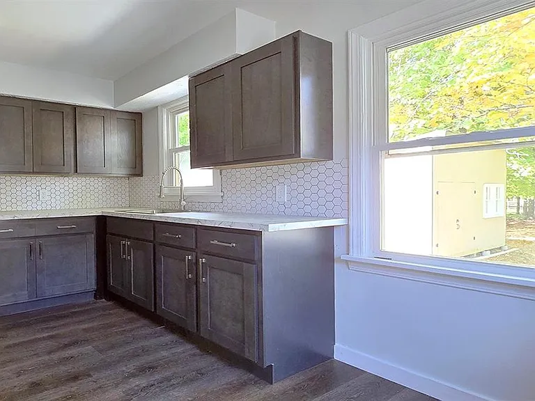 5923 Edgewood Rd — Photo 3