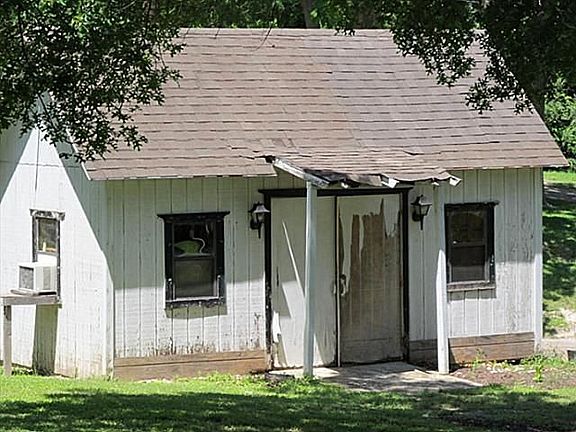 3rd image of 2855 E Kiest Blvd