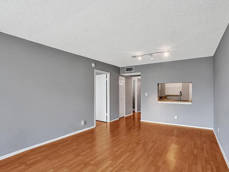 9460 Poinciana Pl #101 — Photo 9