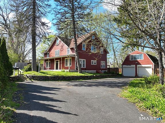 4th image of 99 Maple Street