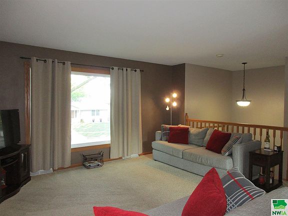 4th image of 4035 Kateri Way
