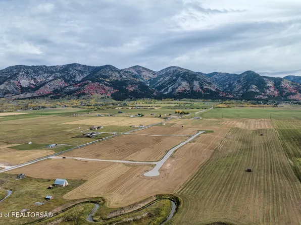 9 Dick Casull Loop, Freedom, WY 83120