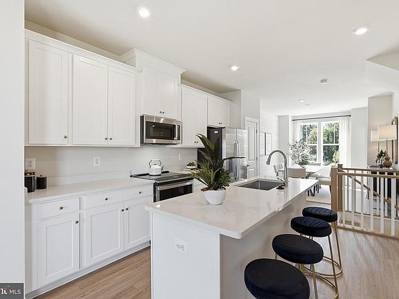 4th image of 8894 Queensferry Rd