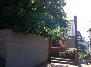 2207 Broadway E, Seattle, WA 98102