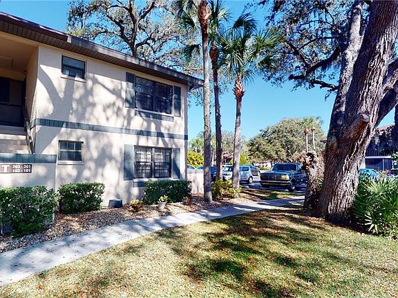 2nd image of 19505 Quesada Ave Unit T201