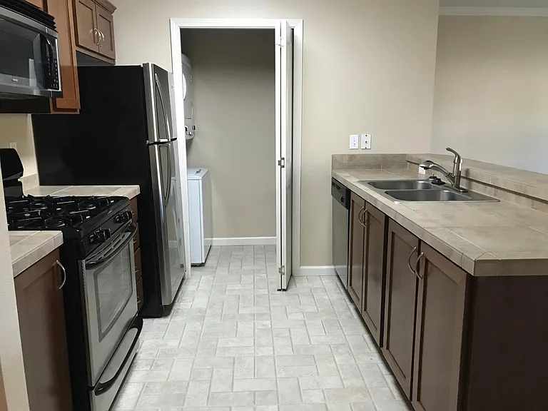 15054 NW Central Dr #806 — Photo 5