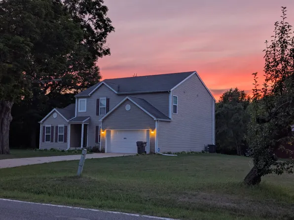 2828 Riverside Rd, Benton Harbor, MI 49022