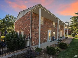 438 N Sappington Rd APT B, Saint Louis, MO 63122