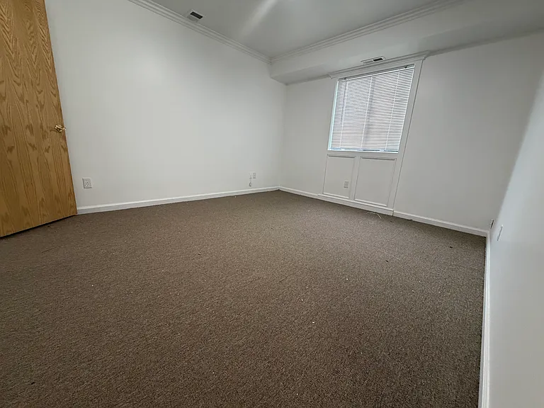 43284 Mound Rd #27 — Photo 12