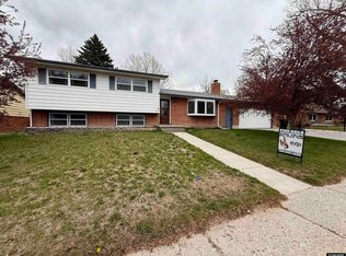 1241 Manor Dr, Casper, WY 82609
