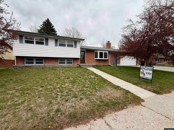 1241 Manor Drive, Casper, WY 82609