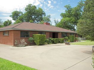 1209 S Country Club Cir, Carlsbad, NM 88220