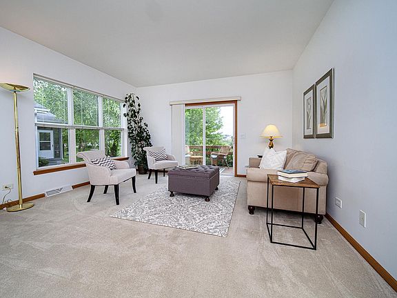 4th image of 2838 Gateway Cir