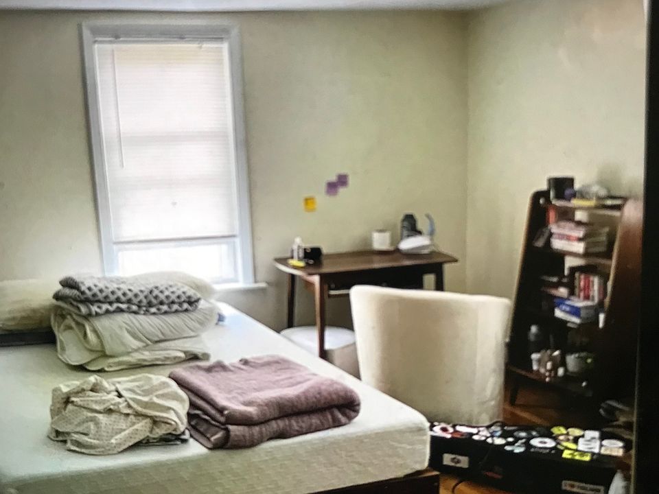 1st large bedroom
