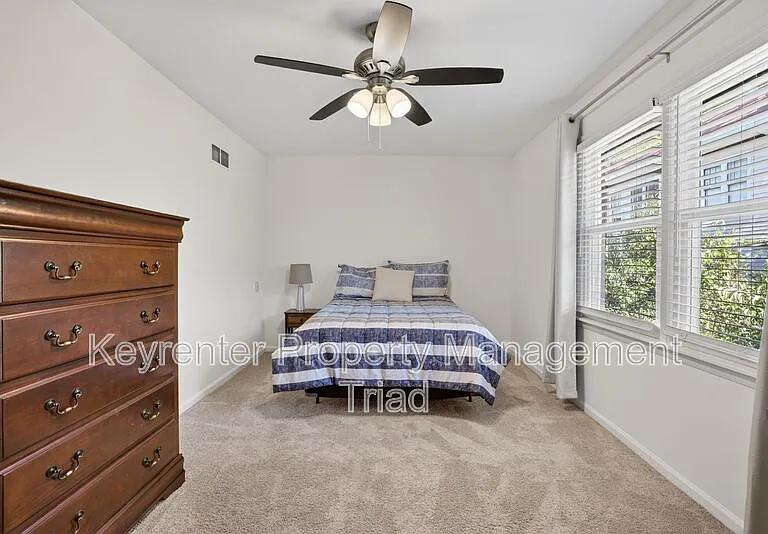115 S Mendenhall St #D — Photo 4