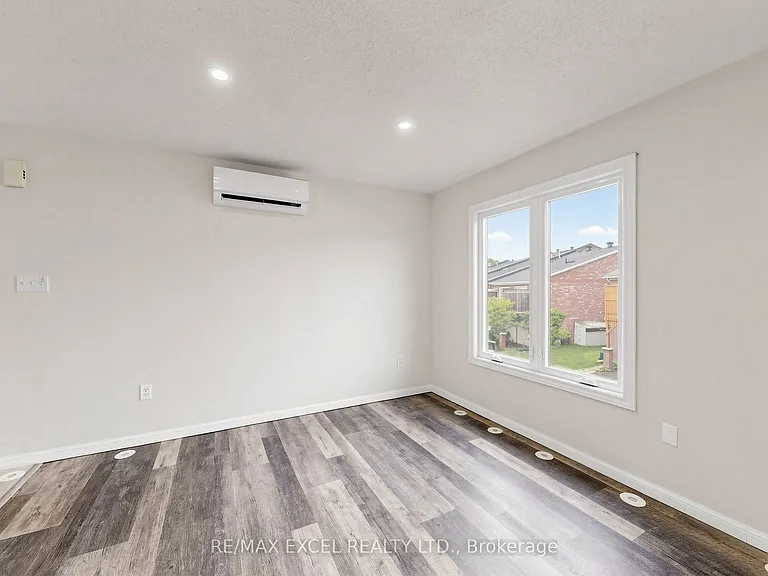 11 Peony St — Photo 13