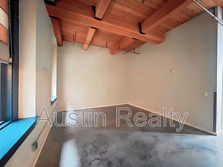 901 Washington Ave #301 — Photo 6
