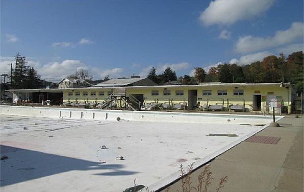 2nd image of 3180 Schuylkill Rd