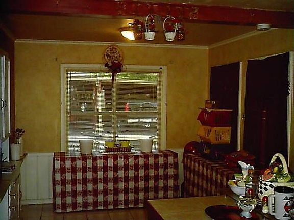 breakfast room