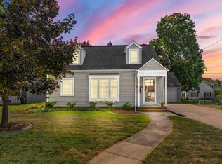 1429 Lorain Ct, Appleton, WI 54914