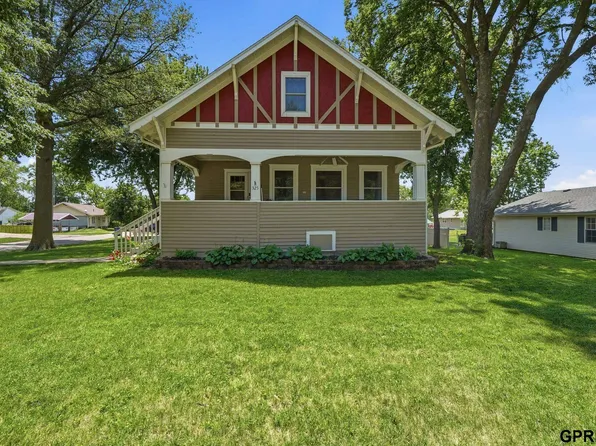 325 Iowa St, Sterling, NE 68443