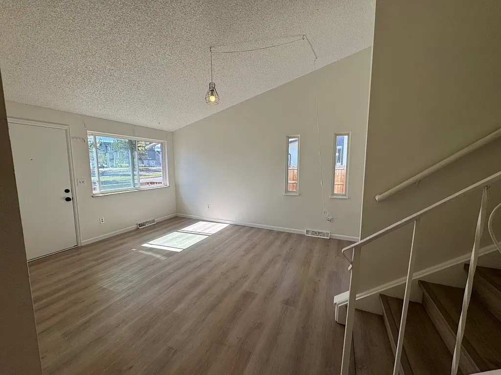 3 bed, 1272 sqft, $2,750 — Photo 4