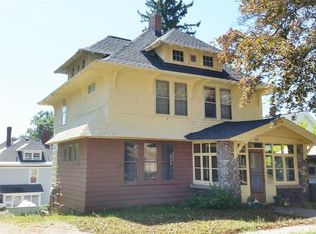 305 Mason Ave, Hancock, MI 49930