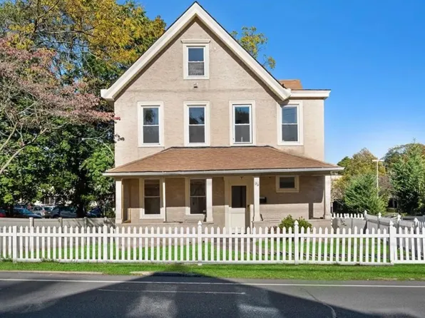24 Weaver St #A, Larchmont, NY 10538