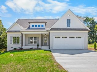 158 Beauchamp Oaks Ct, Advance, NC 27006