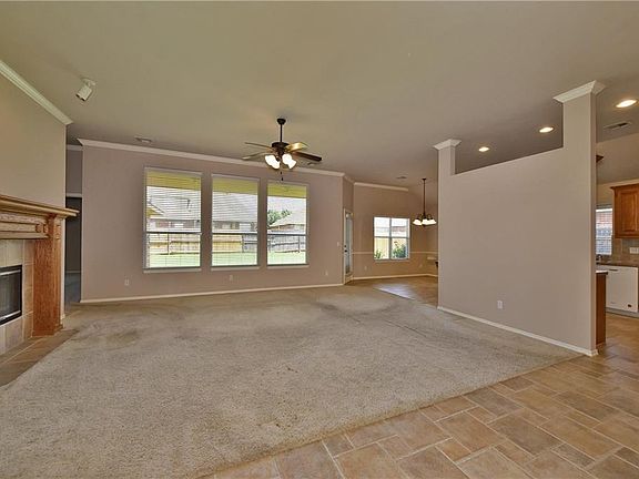 4th image of 13908 Agate Dr