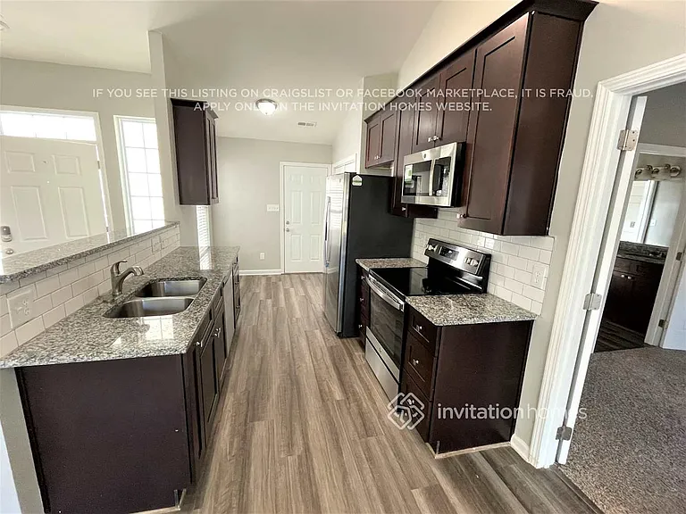 9801 Coriander Ct — Photo 4