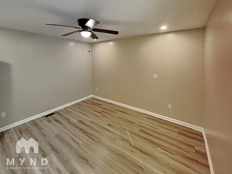 214 Aspen Dr — Photo 10