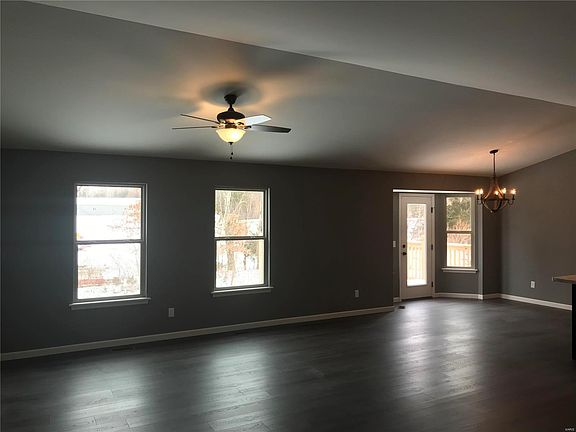 4th image of 391 Glen Forest Dr
