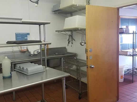 4th image of 1003 E Diamond Ave