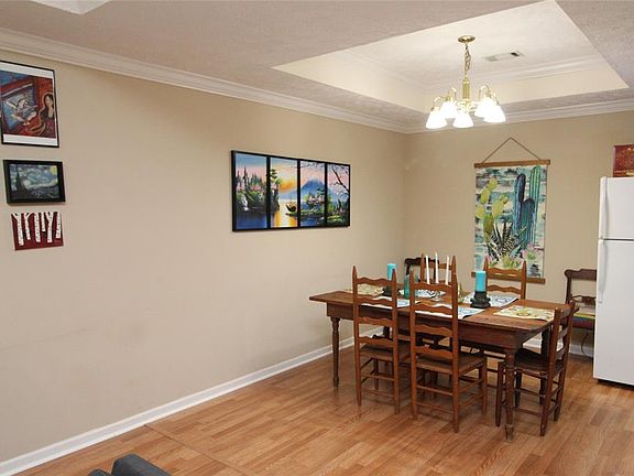 5th image of 1612 Meadow Oak Ct