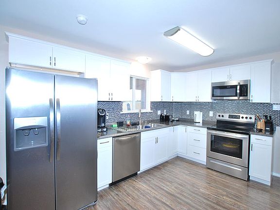 5th image of 4215 Dawn Ave