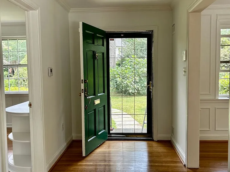 5100 Upton St NW — Photo 6