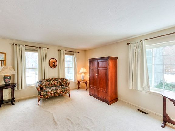 4th image of 65 Brookdale Cir #65