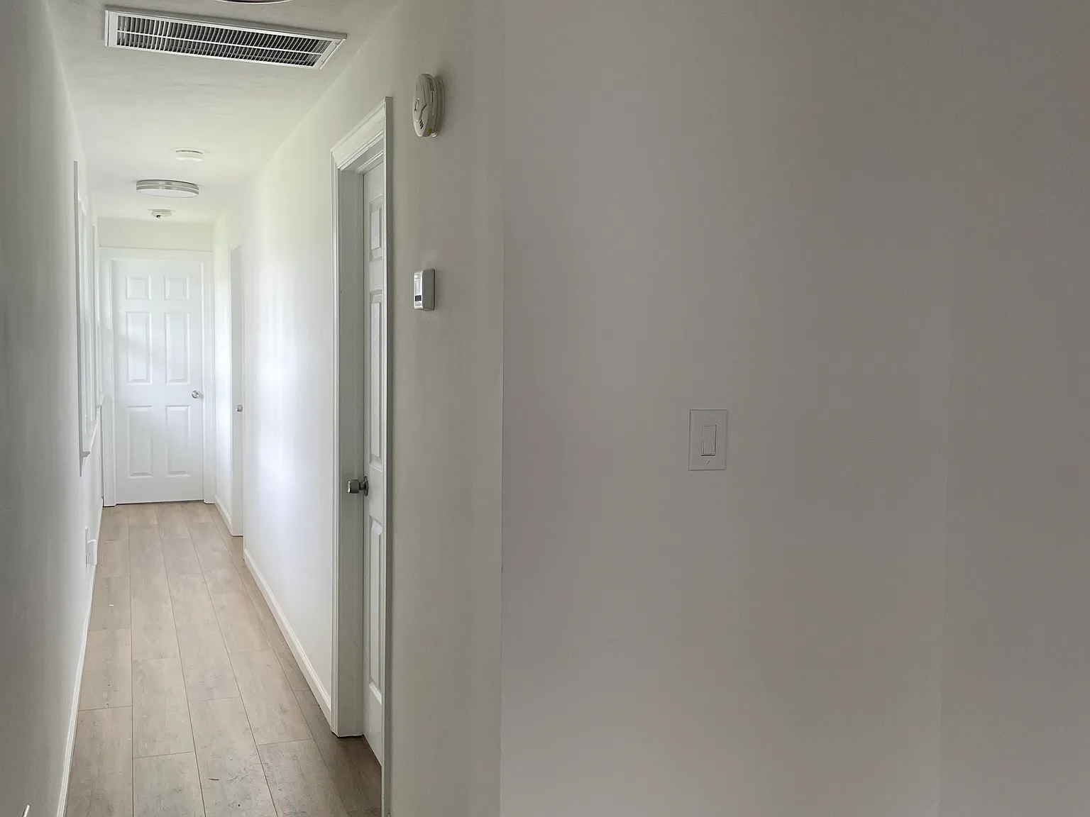 20 Morgan Ave — Photo 3
