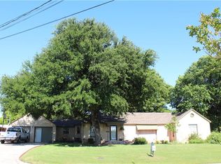 1470 Hillcrest Blvd, Gainesville, TX 76240