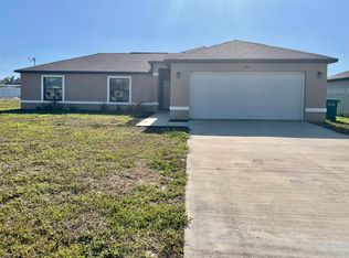 704 NE 2nd Place Cpe, Cape Coral, FL 33909