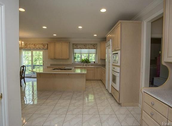 5th image of 18006 Wildflower Dr