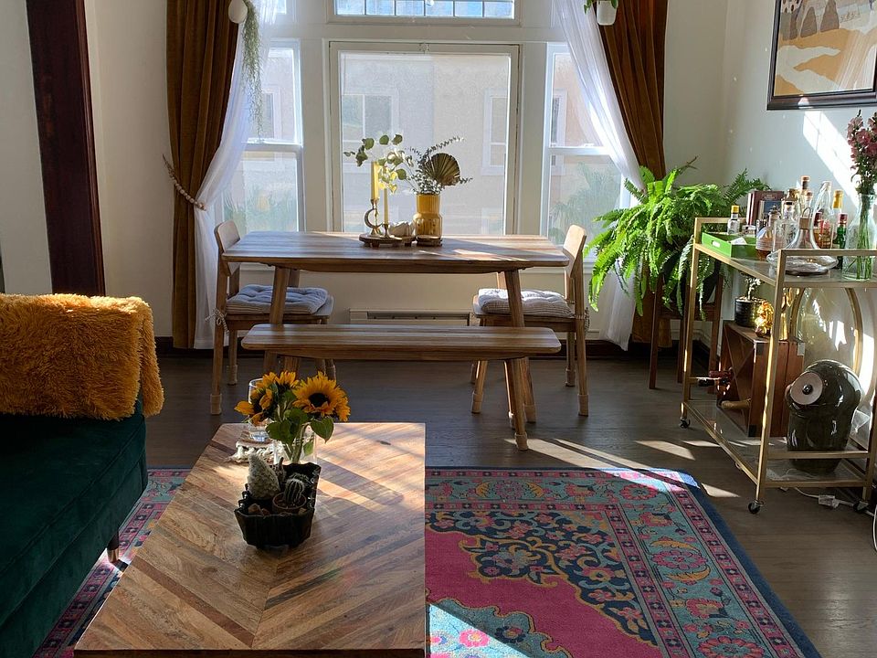 Living/dining room