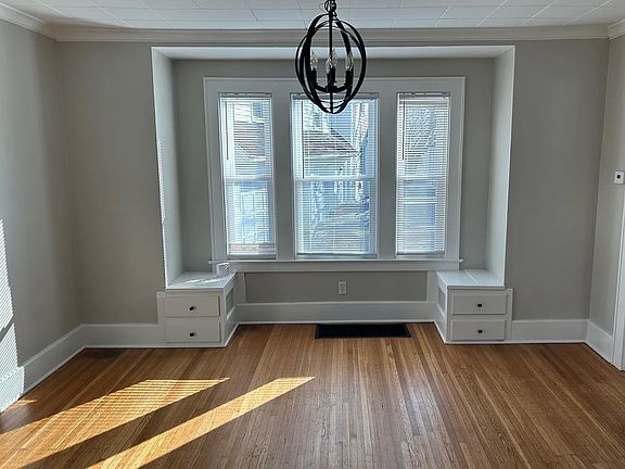 5th image of 160 Scottsville Rd