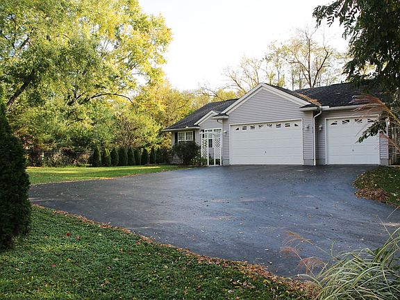 3 CAR GARAGE