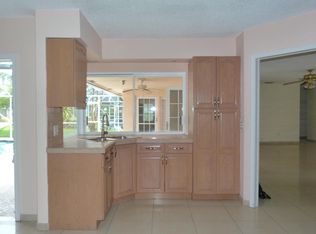 22058 Greenwich Ct E, Boca Raton, FL 33428