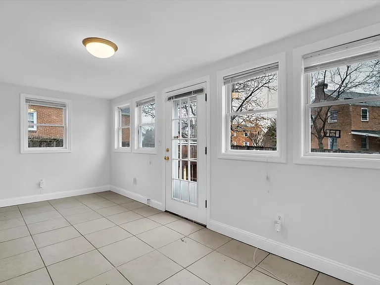 1002 Chillum Rd — Photo 22